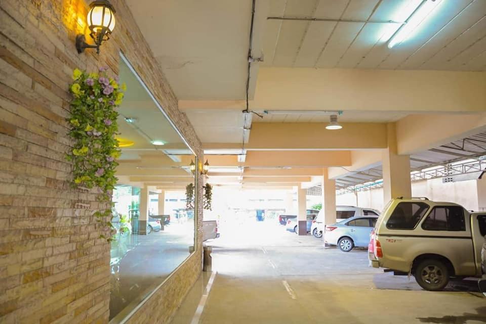 Submukda Phoomplace Hotel Mukdahan Buitenkant foto