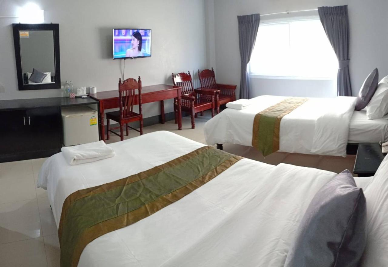 Submukda Phoomplace Hotel Mukdahan Buitenkant foto