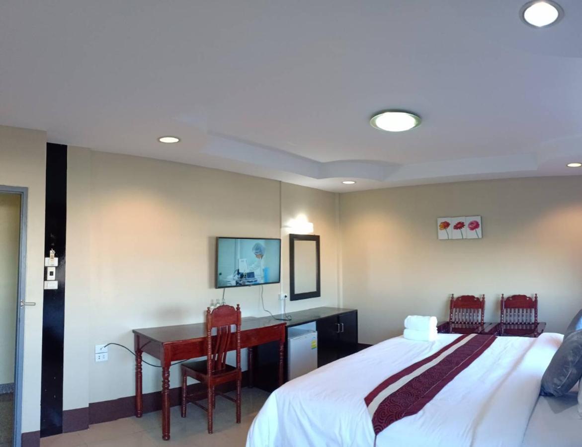 Submukda Phoomplace Hotel Mukdahan Buitenkant foto