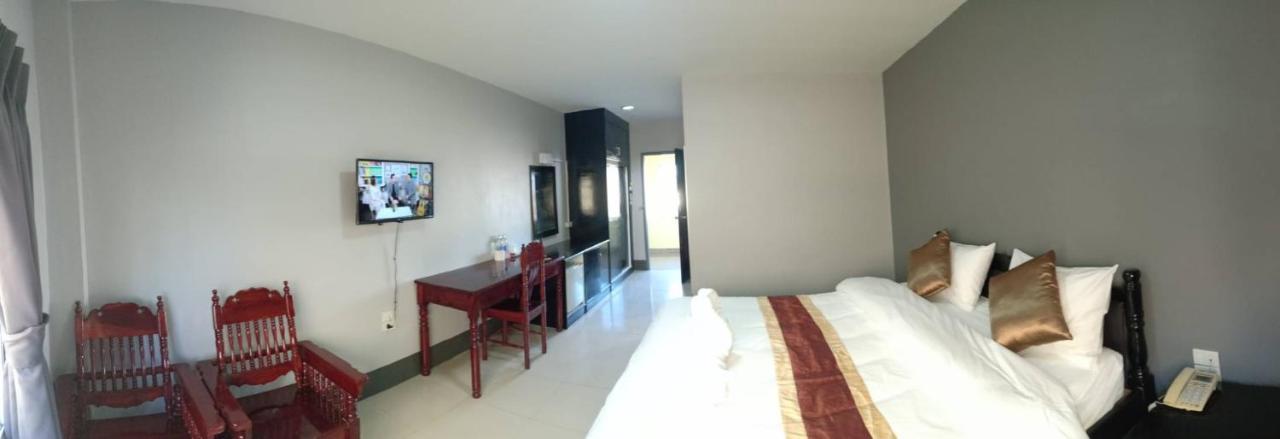 Submukda Phoomplace Hotel Mukdahan Buitenkant foto