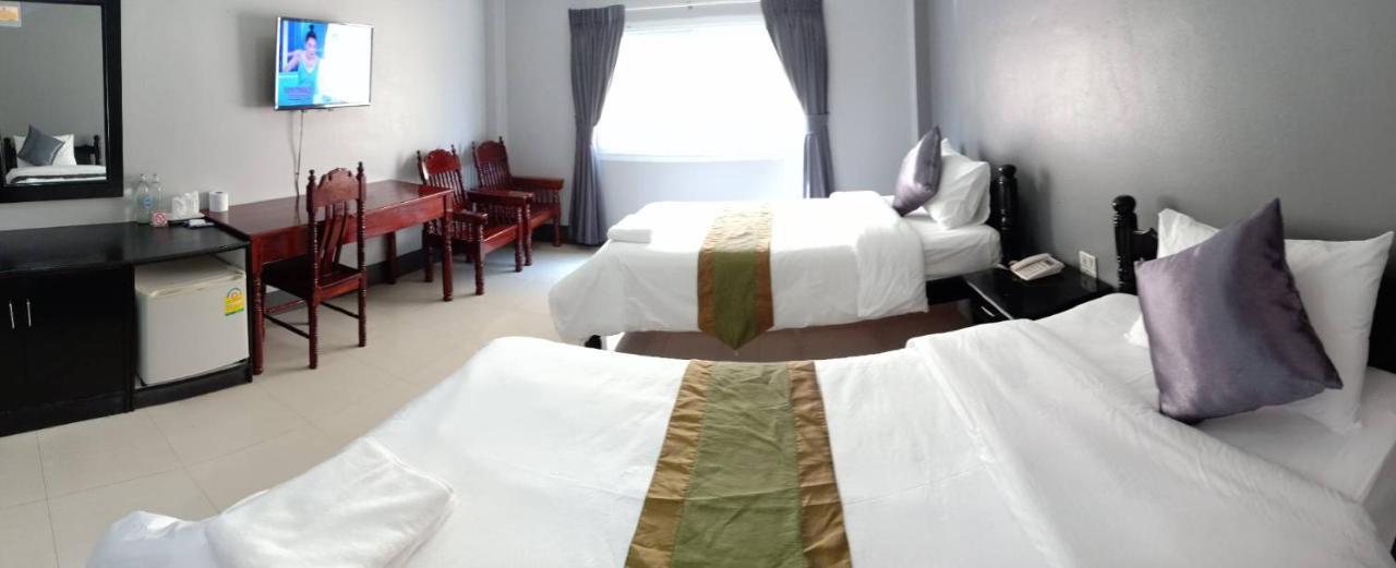 Submukda Phoomplace Hotel Mukdahan Buitenkant foto