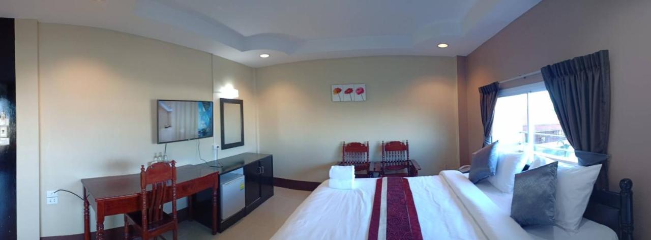 Submukda Phoomplace Hotel Mukdahan Buitenkant foto