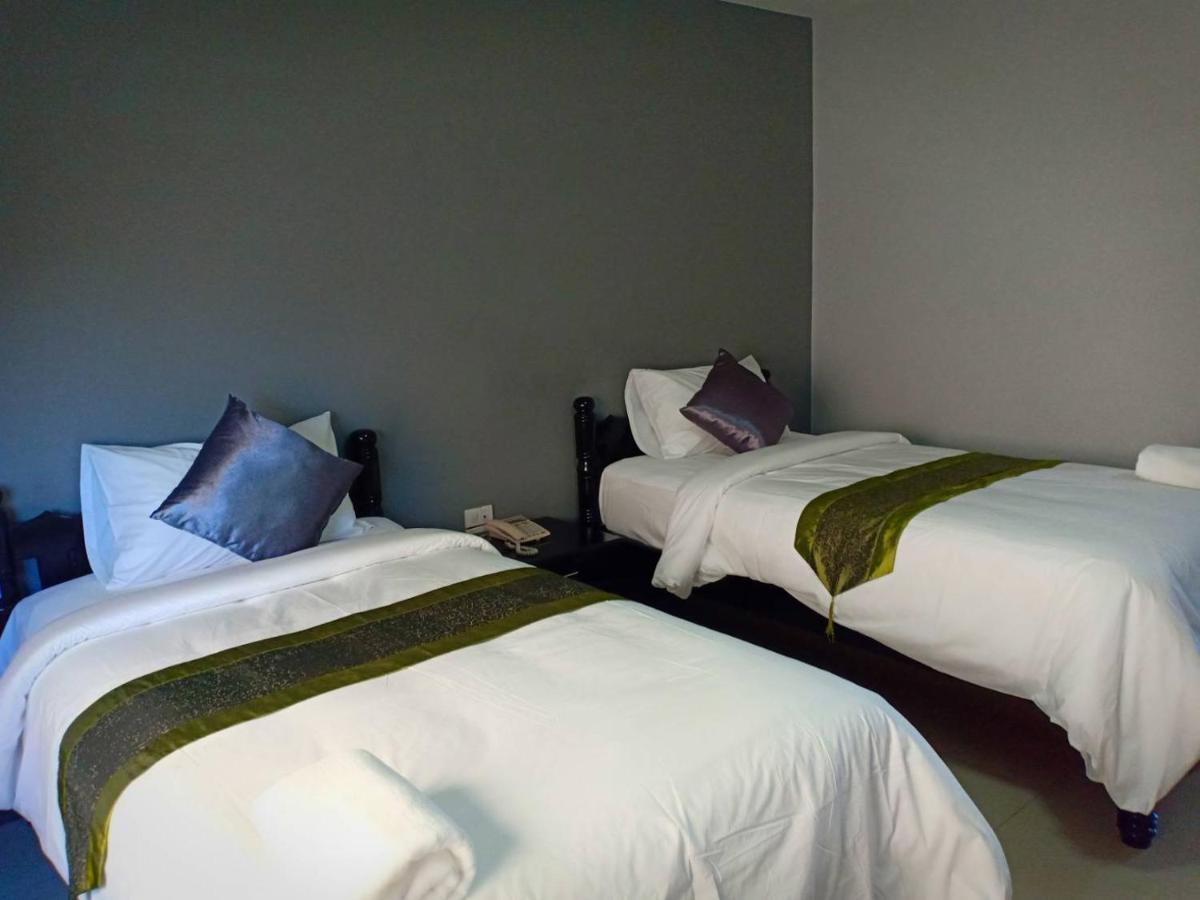 Submukda Phoomplace Hotel Mukdahan Buitenkant foto